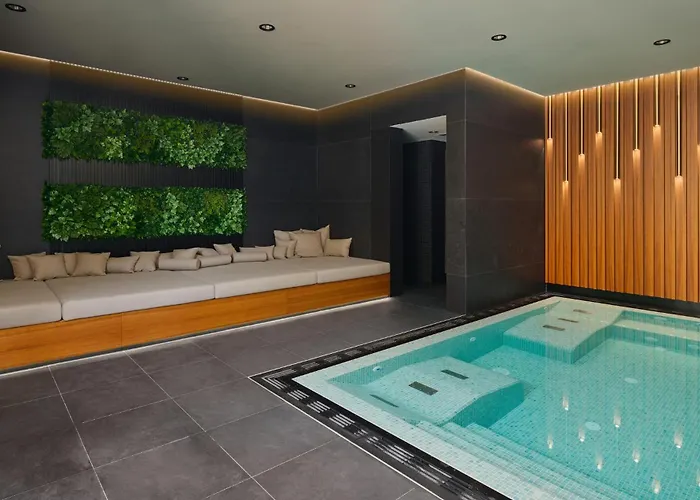 Alanis Nyaraló Mimice